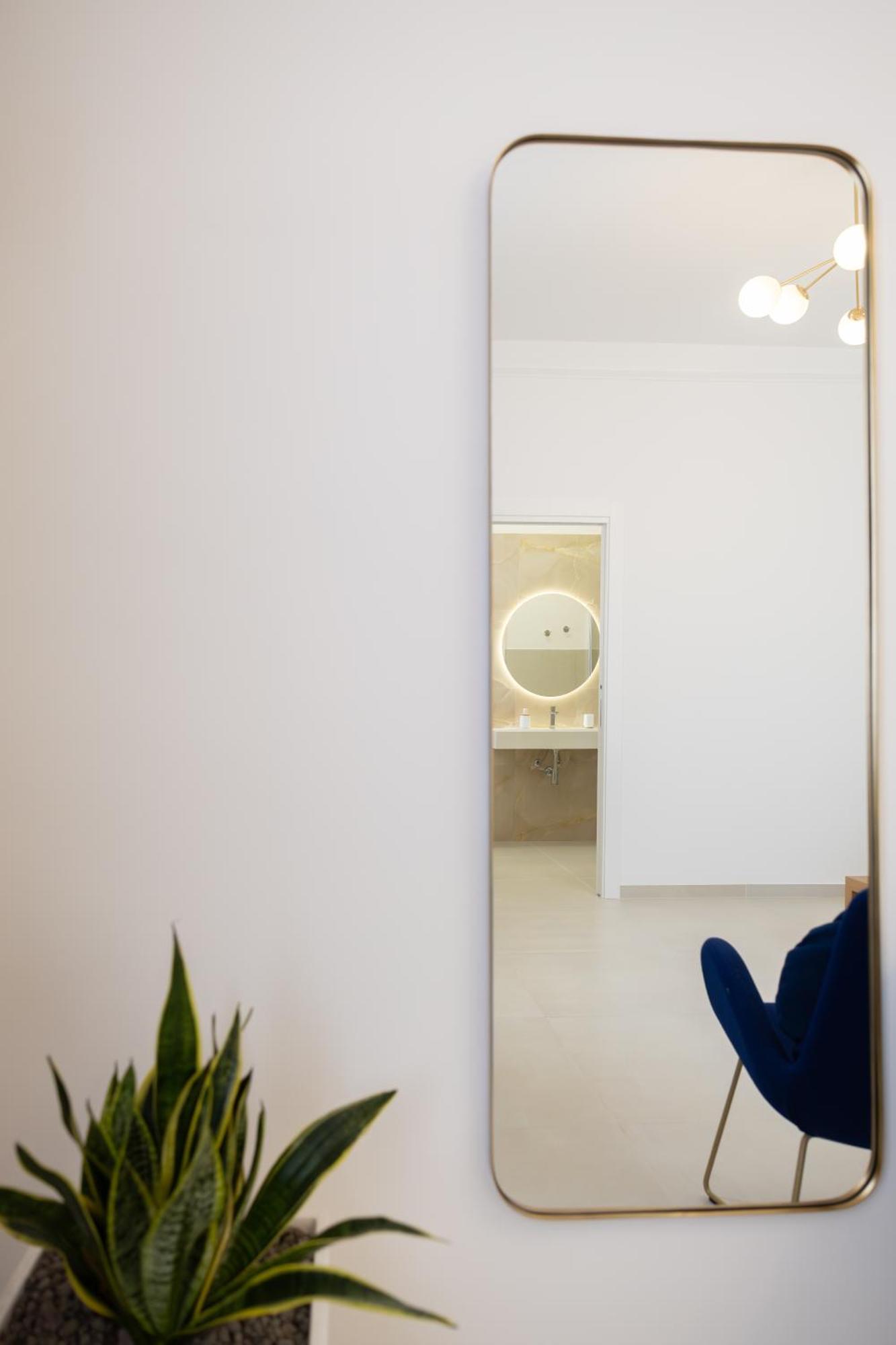 Adamas Apartment , Rooms And Suite ตราปานี ภายนอก รูปภาพ